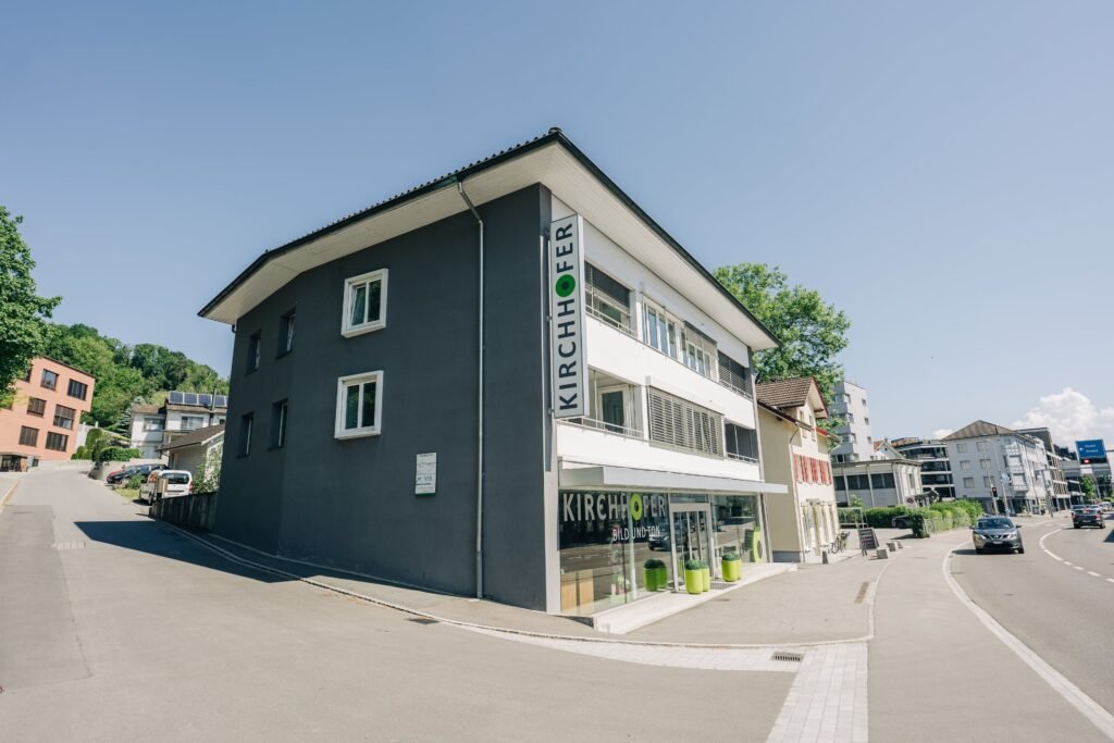 Aussenansicht des Gebäudes beim Studio